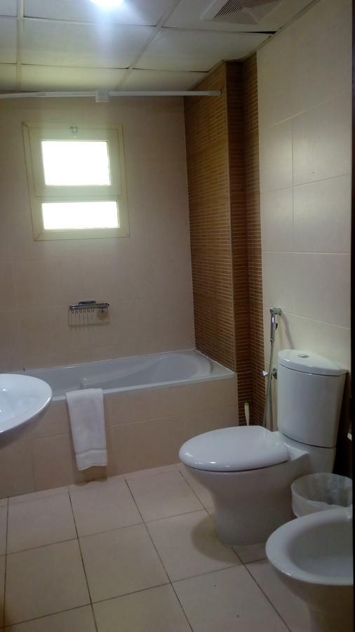 Zubara Plaza II Apartment Manama Ngoại thất bức ảnh