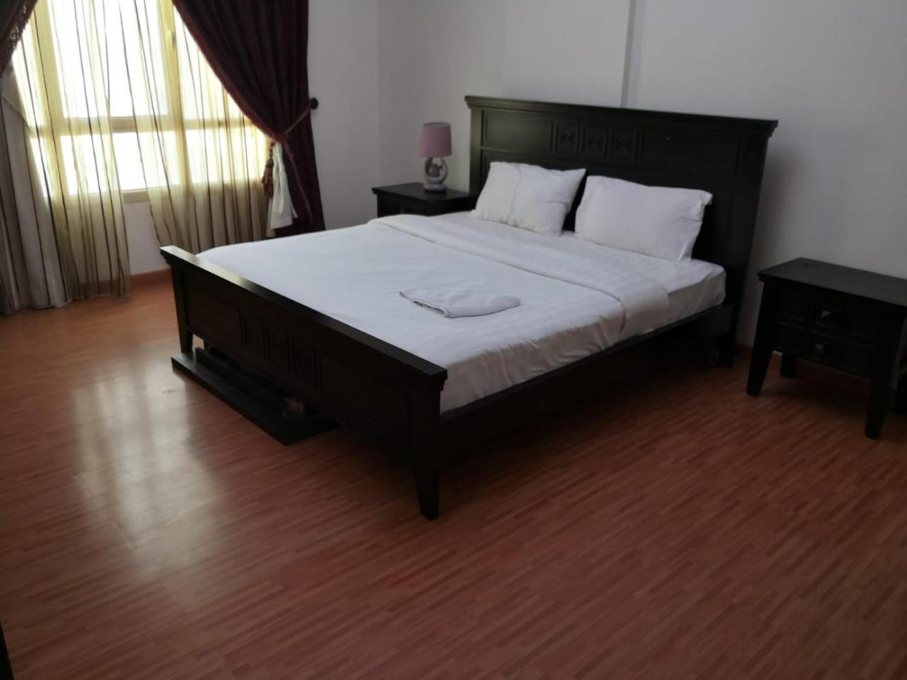 Zubara Plaza II Apartment Manama Ngoại thất bức ảnh