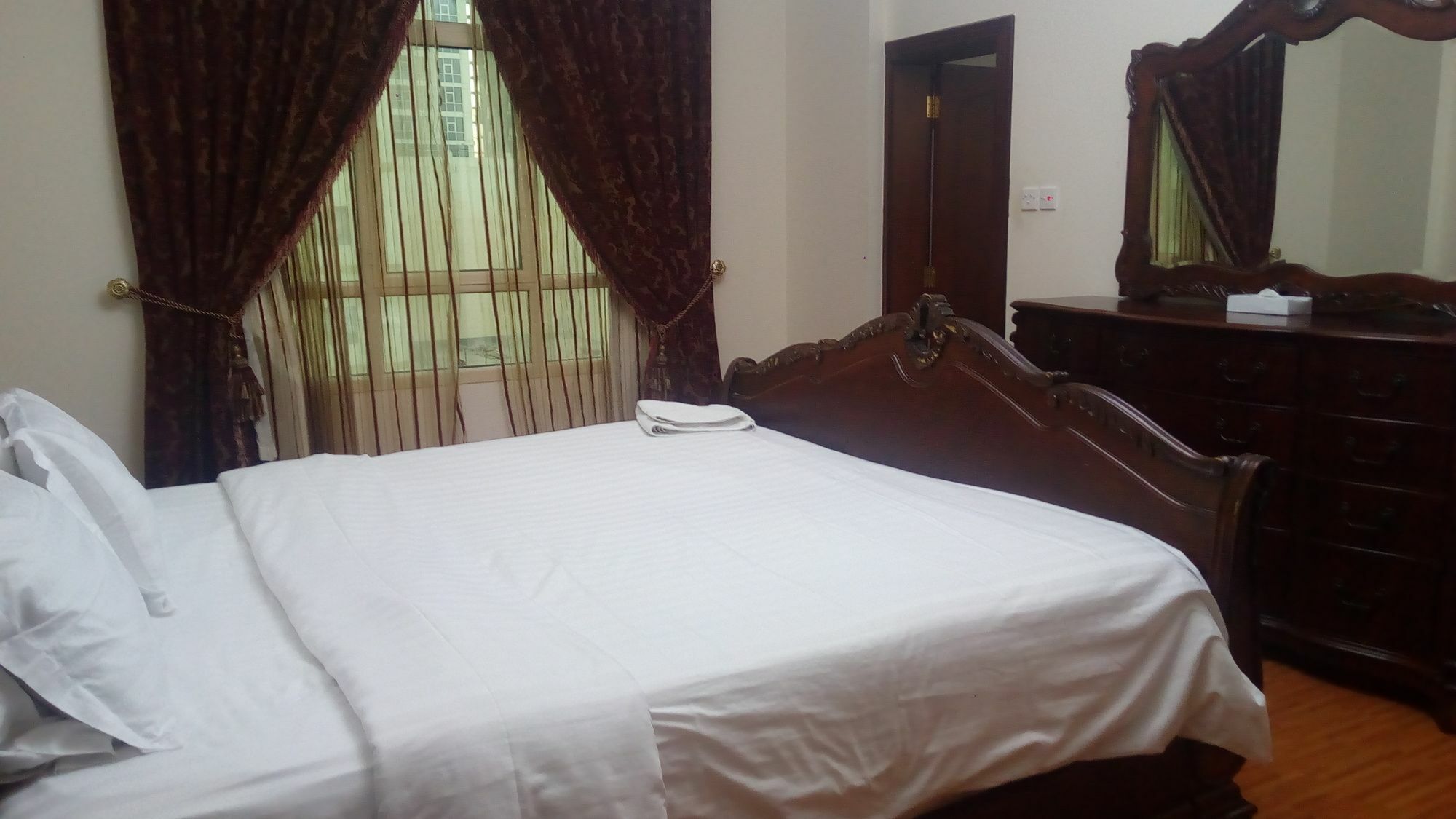 Zubara Plaza II Apartment Manama Ngoại thất bức ảnh