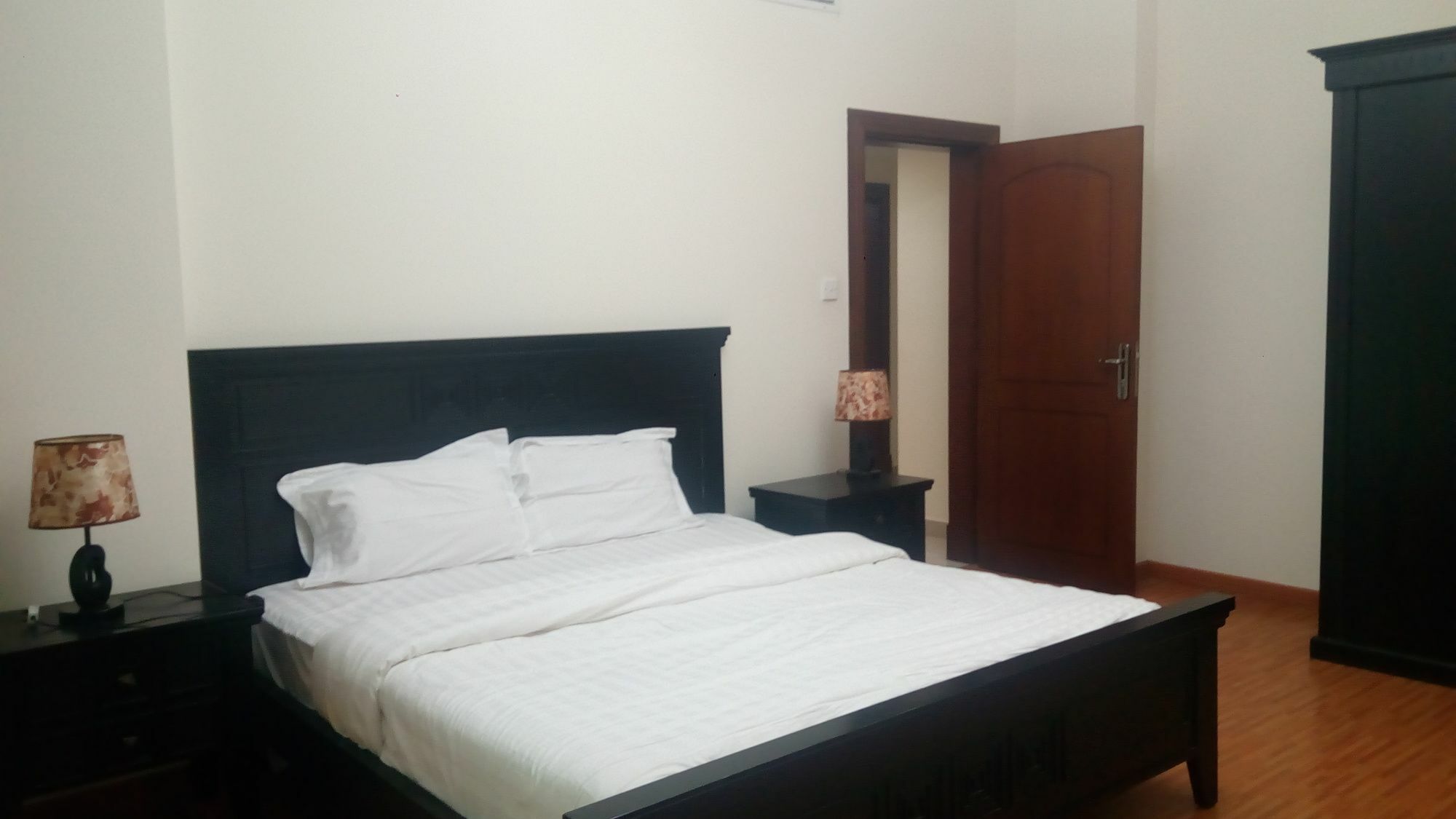 Zubara Plaza II Apartment Manama Ngoại thất bức ảnh